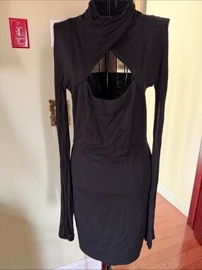 Black Cutout Long-Sleeve Bodycon Dress